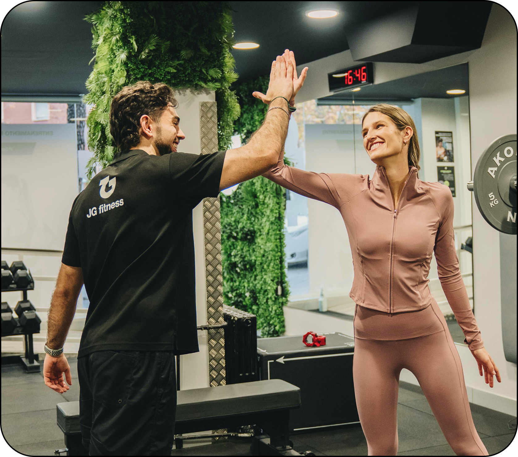 Reserva tu sesión en JG fitness